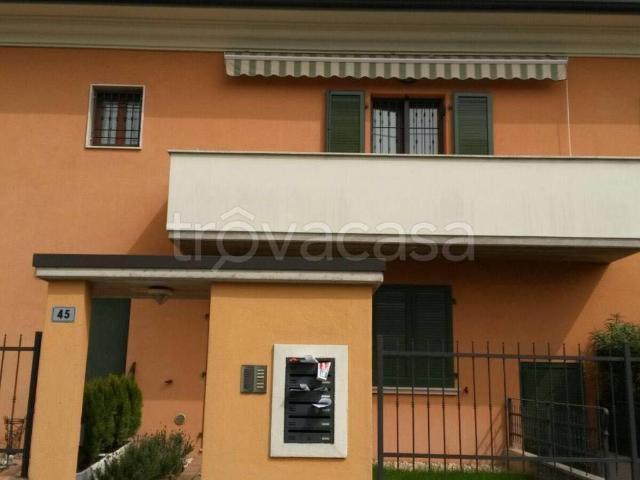 Appartamento in in affitto da privato a Brescia via Gian Battista Bossini, 45, arredato, box, da privato TrovaCasa