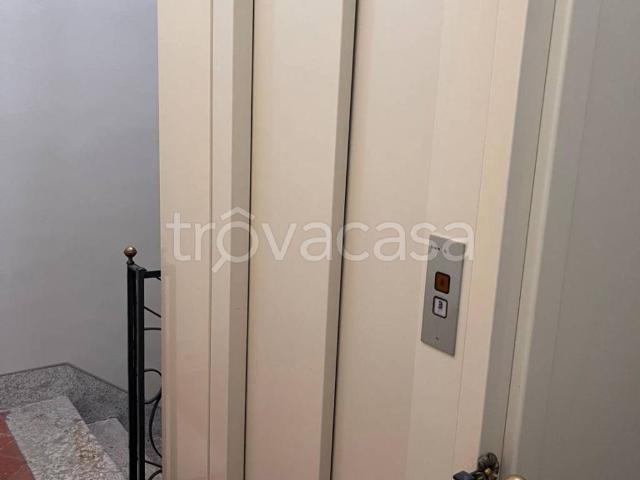 Appartamento in in affitto da privato a Brescia via Felice Cavallotti, 42, da privato, travi a vista, ultimo piano TrovaCasa