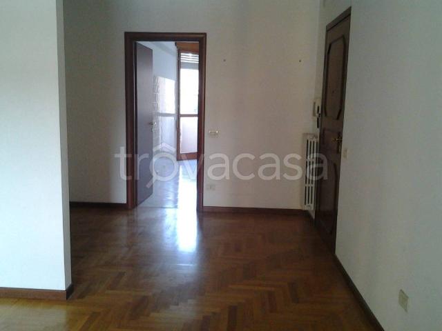 Appartamento in in affitto da privato a Brescia galleria Vittorio Veneto, 36, box, da privato, ristrutturato TrovaCasa