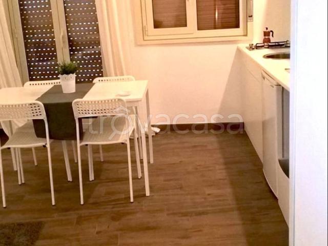 Appartamento in in affitto da privato a Bronte corso Umberto I, 450, arredato, da privato, ristrutturato TrovaCasa