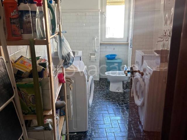 Appartamento in in affitto da privato a Gaeta via Atratina, 104, da privato, parzialmente arredato, ascensore TrovaCasa