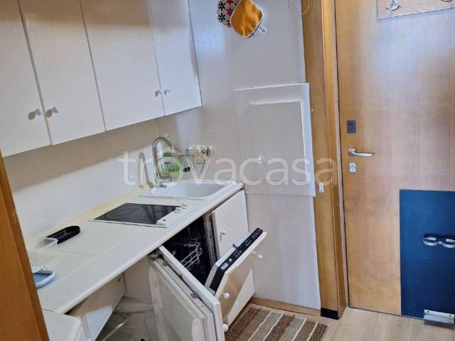 Appartamento in in affitto da privato a Gardone Riviera via al Vittoriale, 11, da privato, lavastoviglie, balcone TrovaCasa