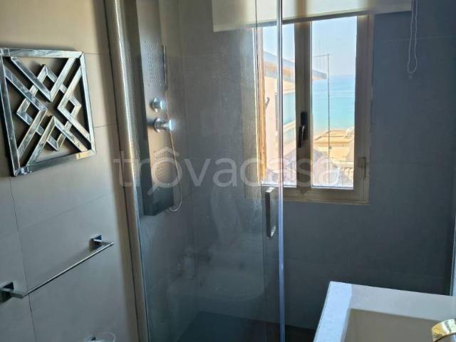 Appartamento in in affitto da privato a Gela via Pisa, 59, da privato, vista mare, balcone TrovaCasa