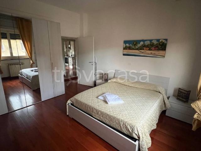 Appartamento in in affitto da privato a Genova via Pierino Negrotto Cambiaso, 56a, arredato, da privato, riscaldamento centralizzato TrovaCasa
