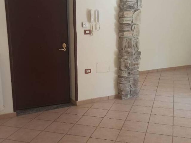 Appartamento in in affitto da privato a Giugliano in Campania via Signorelle a Patria, 70, giardino privato, posto auto, box TrovaCasa