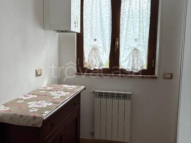 Appartamento in in affitto da privato a Giano dell'Umbria, da privato, buono stato, cucina abitabile TrovaCasa
