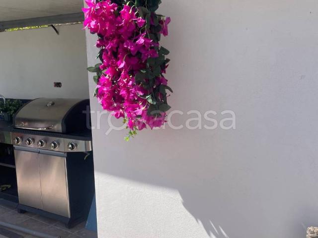 Appartamento in in affitto da privato a Giardini Naxos via Larunchi, 22, da privato, balcone TrovaCasa