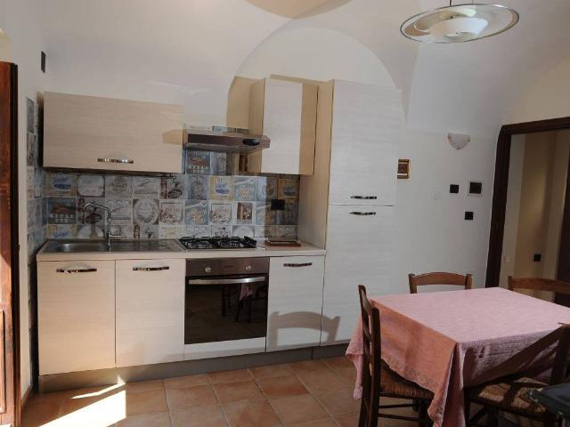 Appartamento in in affitto da privato a Fontecchio via Braccio da Montone, 32, arredato, giardino, terrazzo TrovaCasa