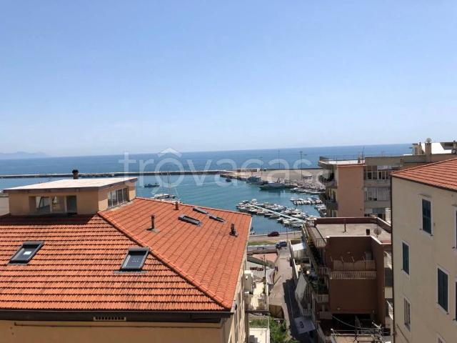 Appartamento in in affitto da privato a Formia via Vitruvio, 144, da privato, lavastoviglie, soffitta TrovaCasa