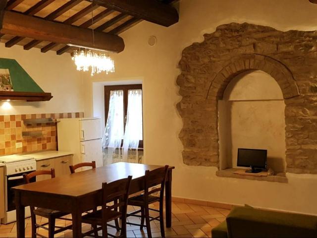 Appartamento in in affitto da privato a Fossombrone via Antonio da Fossombrone, arredato, giardino, posto auto TrovaCasa