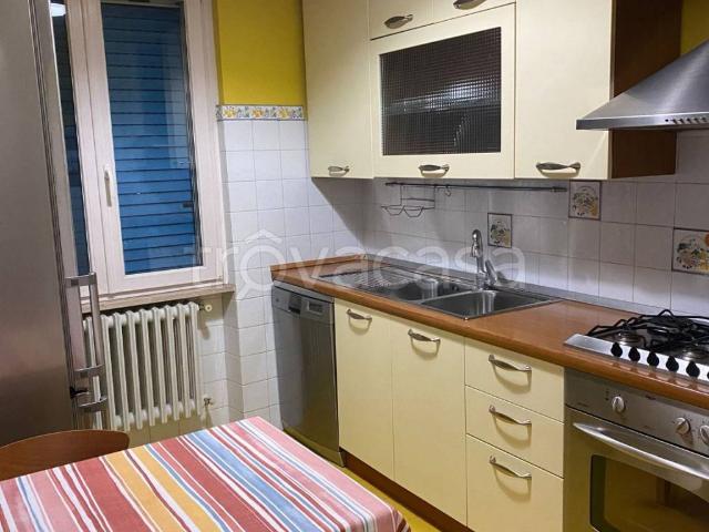 Appartamento in in affitto da privato a Frosinone via Adige, terrazzo, da privato, cantina TrovaCasa