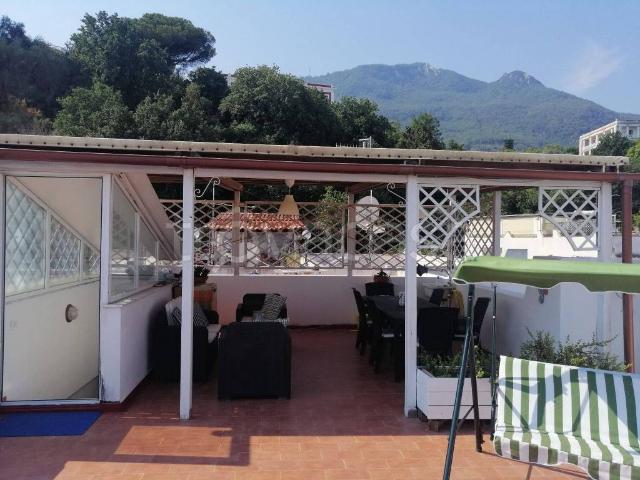 Appartamento in in affitto da privato a Ischia piazzale degli Eroi, 2, terrazzo, da privato, aria condizionata TrovaCasa