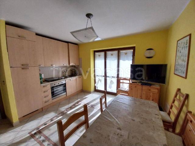 Appartamento in in affitto da privato a Oulx via Luigi Einaudi, 1, arredato, giardino privato, da privato TrovaCasa
