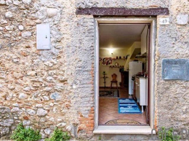 Appartamento in in affitto da privato a Longone Sabino via Capoterra B, 14, da privato, caminetto, ristrutturato TrovaCasa