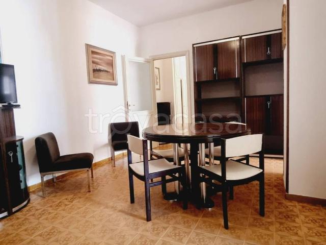 Appartamento in in affitto da privato a Latina strada Lungomare, da privato, balcone TrovaCasa