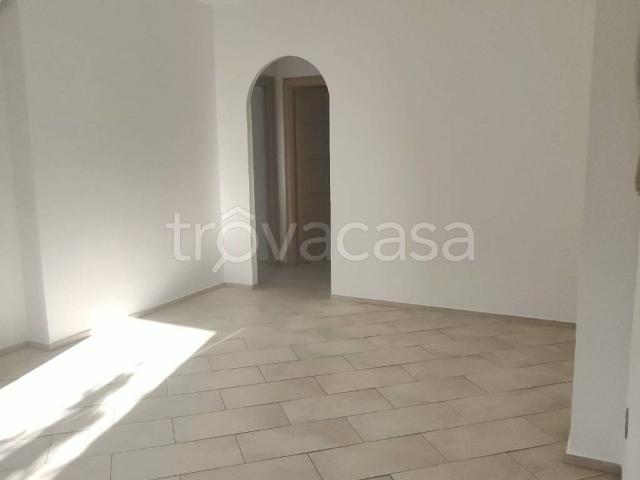 Appartamento in in affitto da privato a Latina via Renato Brozzi, 29, giardino privato, terrazzo, da privato TrovaCasa