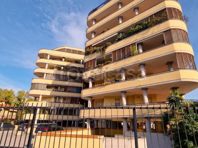 Appartamento in in affitto da privato a Latina viale John Fitzgerald Kennedy, 64, arredato, posto auto, terrazzo TrovaCasa