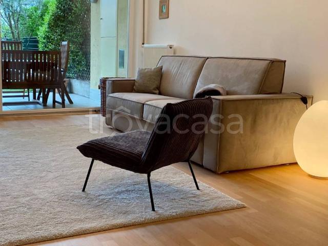 Appartamento in in affitto da privato a Lana via Feldgatter, 8, arredato, giardino privato, posto auto TrovaCasa