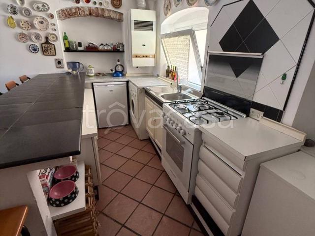 Appartamento in in affitto da privato a Lerici via Giacopello, 6, da privato, centrale, luminoso TrovaCasa