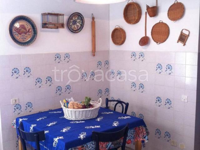 Appartamento in in affitto da privato a Lipari via Maggiore Filippo Mancuso, 7, terrazzo, da privato, doppi servizi TrovaCasa