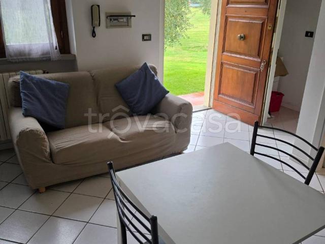 Appartamento in in affitto da privato a Lucignano via Casella, 10, da privato, zona residenziale, lavanderia TrovaCasa