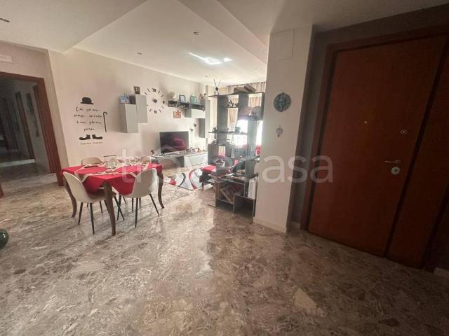 Appartamento in in affitto da privato a Modugno contrada San Simeone, 84, da privato, caminetto, ascensore TrovaCasa