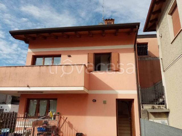 Appartamento in in affitto da privato a Monfalcone via Aquileia, 91, posto auto, da privato, ingresso indipendente TrovaCasa