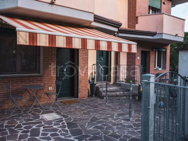 Appartamento in in affitto da privato a Montescudo Monte Colombo via Peschiera, 57, da privato, lavatrice, ingresso indipendente TrovaCasa