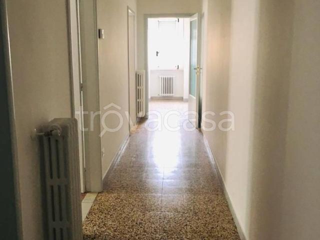 Appartamento in in affitto da privato a Matera via Andrea Serrao, 71, da privato, luminoso TrovaCasa