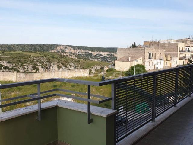 Appartamento in in affitto da privato a Matera via Cappuccini, 8A, posto auto, box, terrazzo TrovaCasa