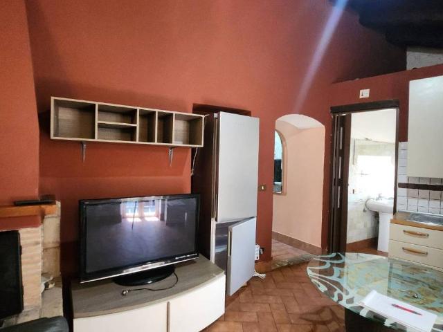 Appartamento in in affitto da privato a Mazzano Romano via delle Scuole, da privato, riscaldamento autonomo, caminetto TrovaCasa