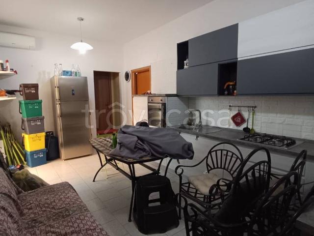 Appartamento in in affitto da privato a Marina di Gioiosa Ionica via Cristoforo Colombo, posto auto, da privato, veranda TrovaCasa