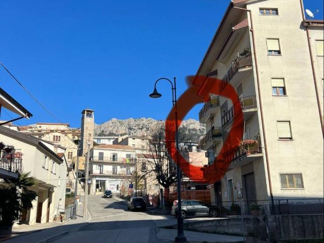 Appartamento in in affitto da privato a Marsicovetere via Eugenio Azimonti, 72, da privato TrovaCasa