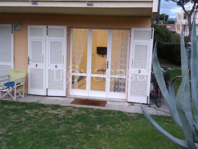 Appartamento in in affitto da privato a Massa via Gioacchino Rossini, 7, giardino, posto auto, da privato TrovaCasa