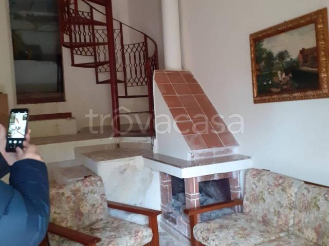 Appartamento in in affitto da privato a Mezzojuso via Celestino Mandalà, da privato, caminetto, panoramica TrovaCasa