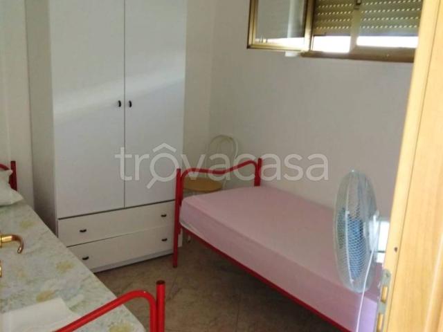 Appartamento in in affitto da privato a Melissa via Pontino, 24, posto auto, box, da privato TrovaCasa