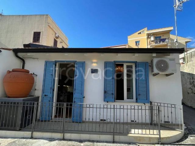 Appartamento in in affitto da privato a Messina via Giuseppe Caporal, 16, da privato, ristrutturato, lavatrice TrovaCasa