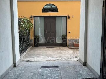 Appartamento in in affitto da privato a Milano via Vespri Siciliani, 7, da privato, travi a vista, doppia esposizione TrovaCasa