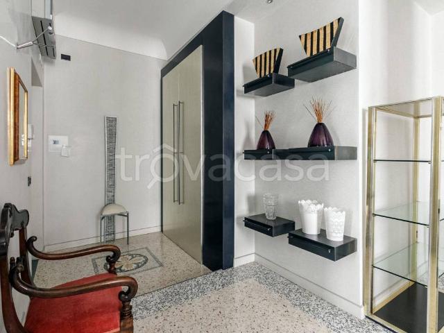 Appartamento in in affitto da privato a Milano via della Signora, 2, da privato, vasca idromassaggio, cabina armadio TrovaCasa