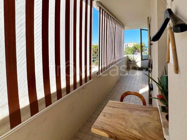 Appartamento in in affitto da privato a Misano Adriatico via Giuseppe Garibaldi, 1, da privato, balcone TrovaCasa