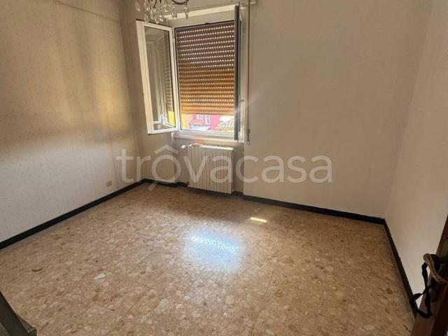 Appartamento in in affitto da privato a Novi Ligure via Guglielmo Marconi, 63, da privato, parzialmente arredato, ultimo piano TrovaCasa