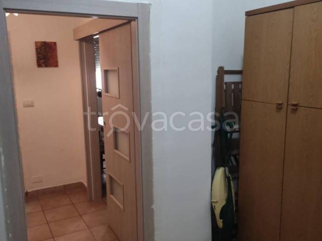 Appartamento in in affitto da privato a Napoli traversa Privata Pola, 12, da privato, porta blindata, luminoso TrovaCasa