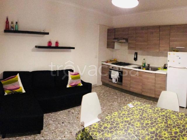 Appartamento in in affitto da privato a Napoli vico Freddo a Donnalbina, 6, arredato, da privato, lavatrice TrovaCasa