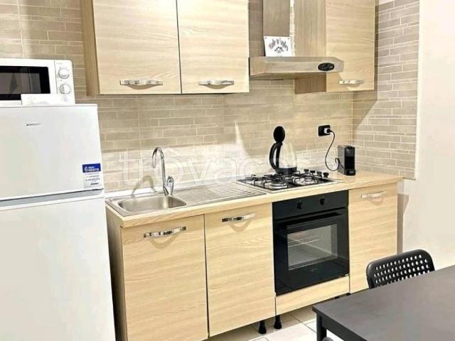 Appartamento in in affitto da privato a Napoli via Andrea Cantelmo, da privato, ristrutturato, balcone TrovaCasa