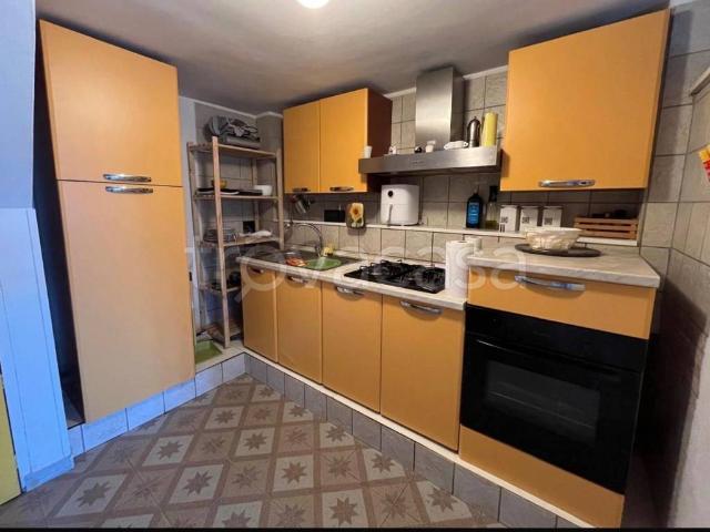 Appartamento in in affitto da privato a Napoli via Gabriele Jannelli, 190, giardino, posto auto, da privato TrovaCasa