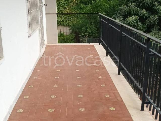 Appartamento in in affitto da privato a Napoli via Gabriele Jannelli, da privato, ristrutturato, balcone TrovaCasa