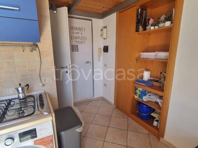 Appartamento in in affitto da privato a Napoli via Loffredi, 7, da privato, ristrutturato, centrale TrovaCasa