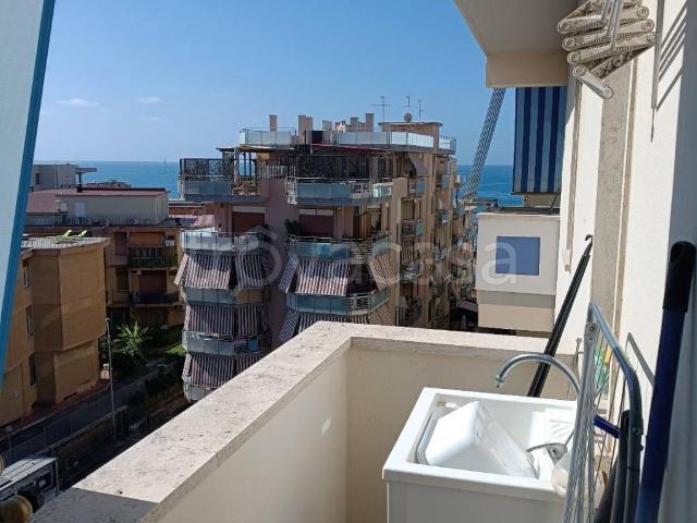Appartamento in in affitto da privato a Nettuno via Fratelli Rosselli, 61, da privato, fronte mare, lavatrice TrovaCasa