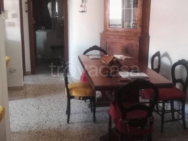 Appartamento in in affitto da privato a Soverato via Monfalcone, 13, da privato, riscaldamento autonomo, ascensore TrovaCasa