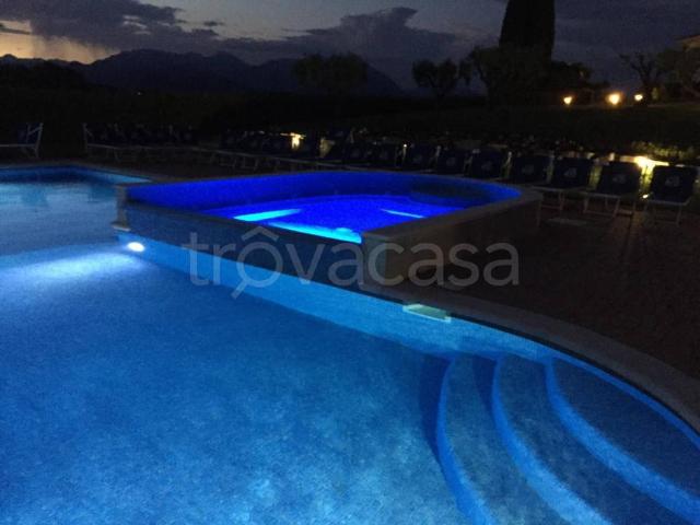 Appartamento in in affitto da privato a Soiano del Lago via Giovanni Bertini, 4, posto auto, da privato, piscina TrovaCasa